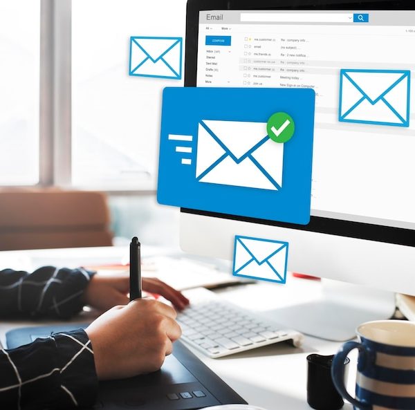 Comparing Gmail and Outlook – Which is better?